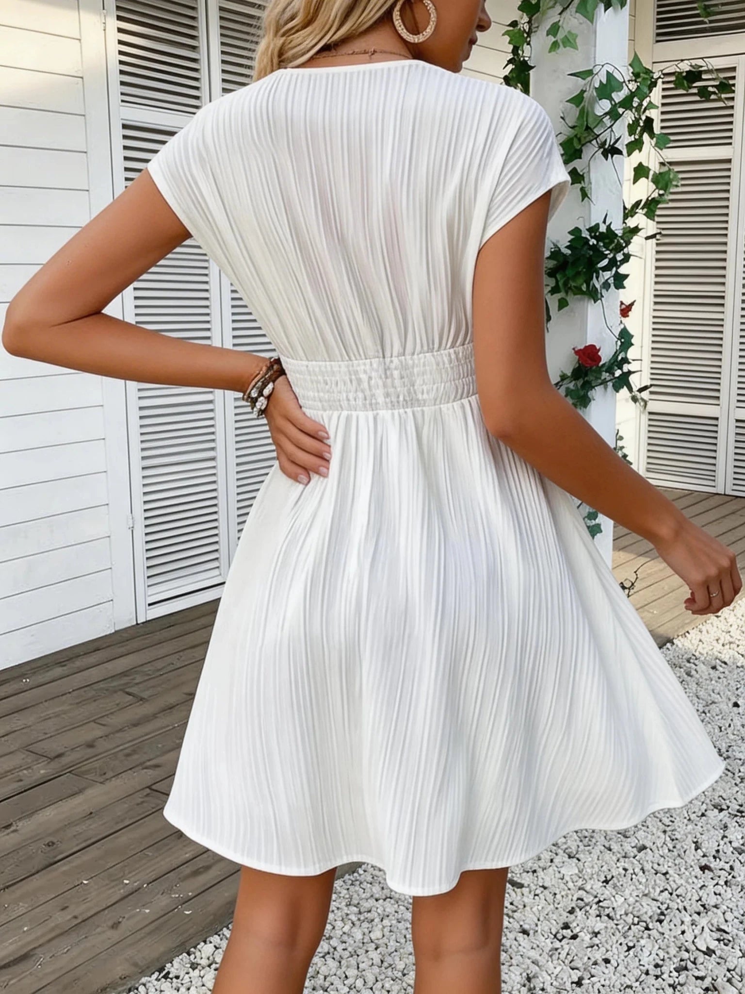 SOERA Ilaria French Lace V-Neck Fitted Dress - Dresses - S