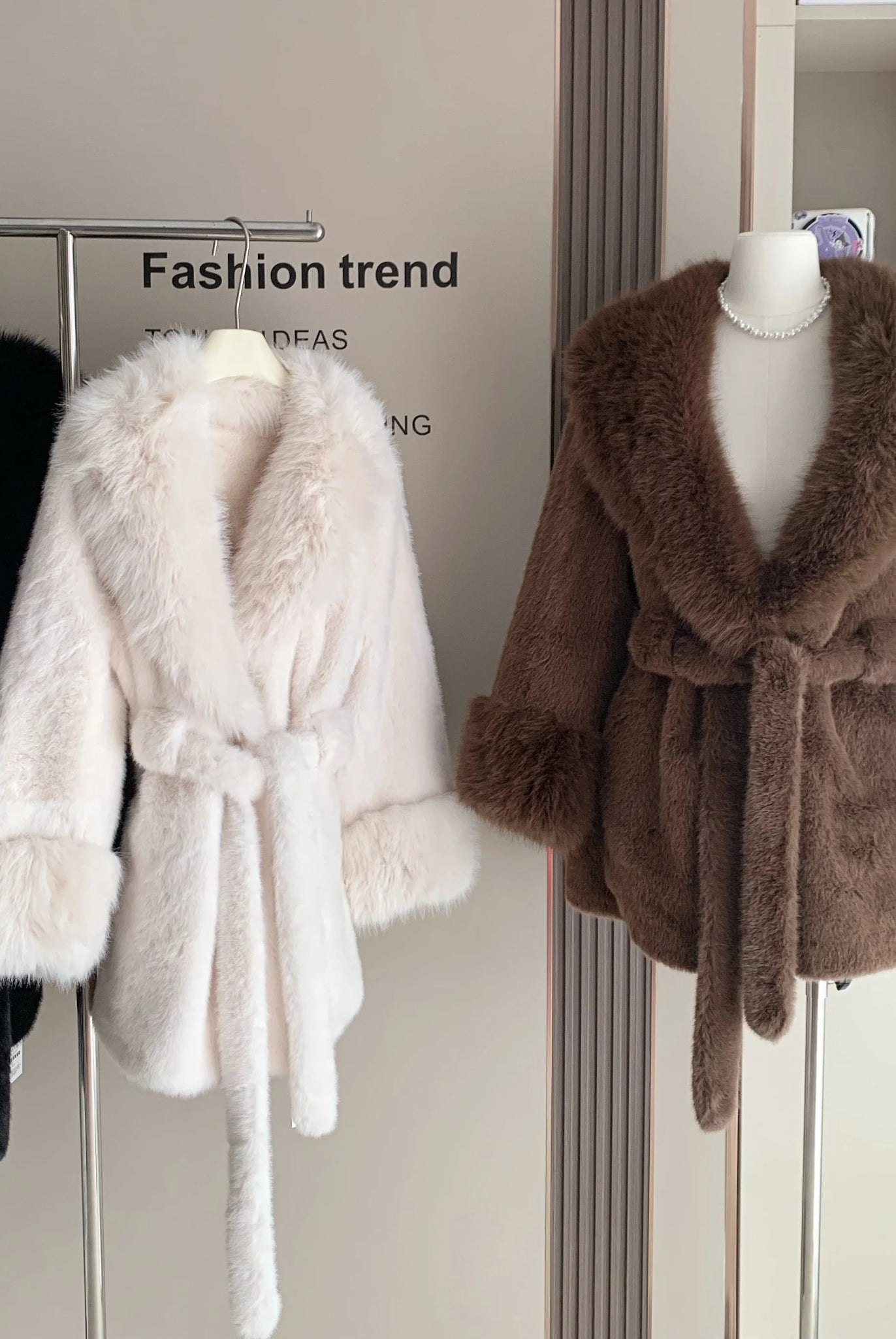 SOERA Jessa Faux Fur Trim Coat - Jackets - Brown M