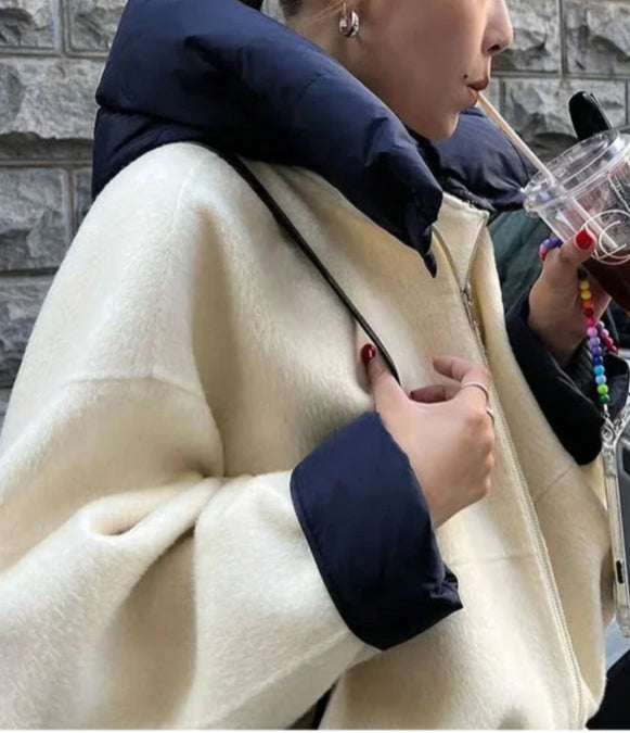 Stylish Wool and Cotton Jacket with Zipper Closure and Pockets 3