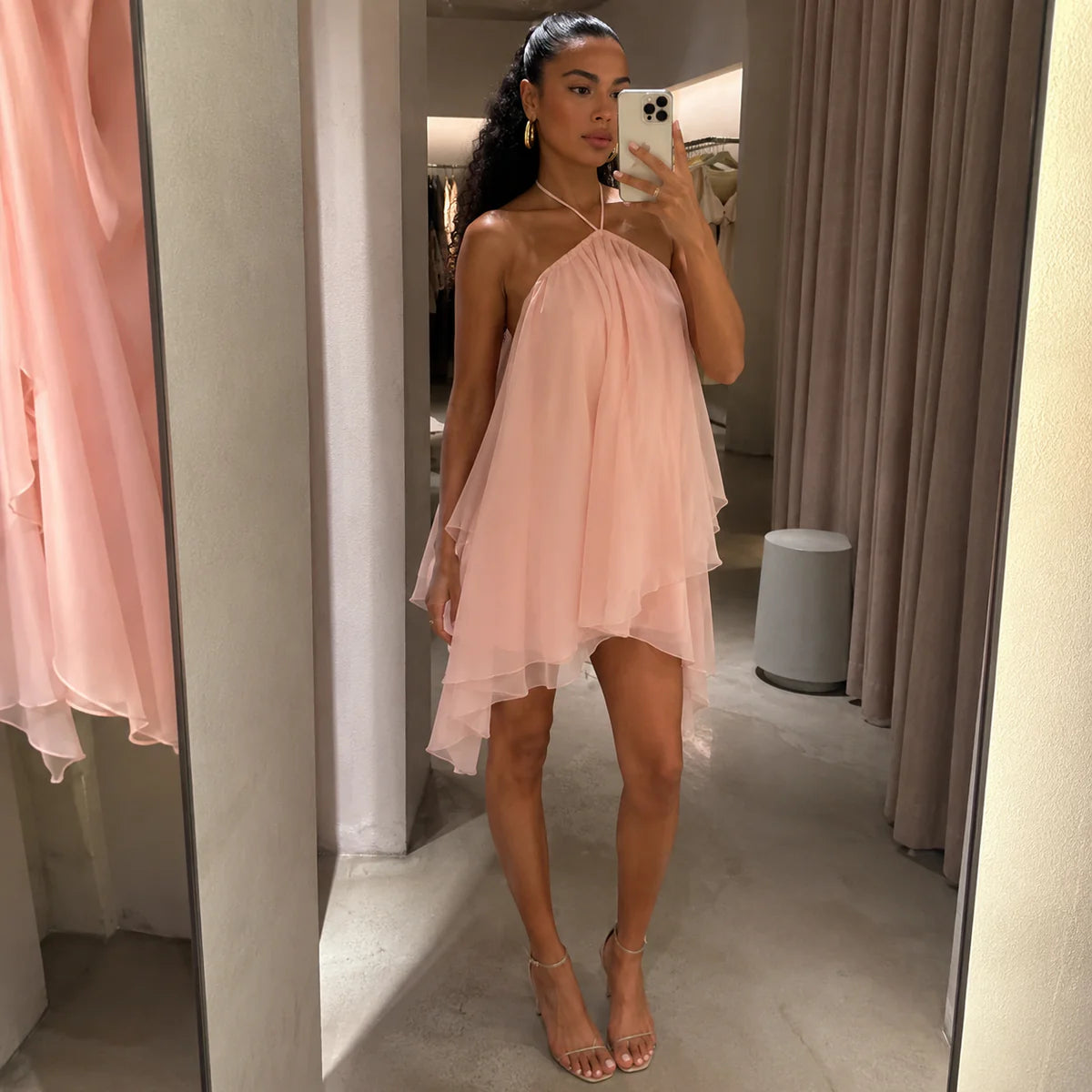 Sienna robe mini dos nu col halter