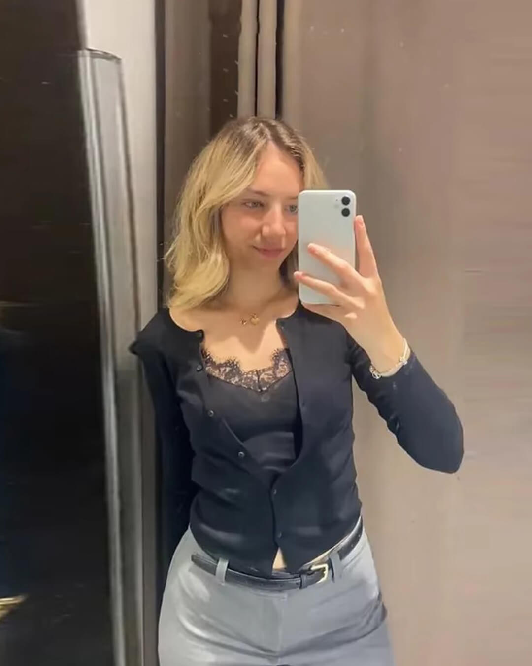 Haut Ada à panneaux avec garniture en dentelle