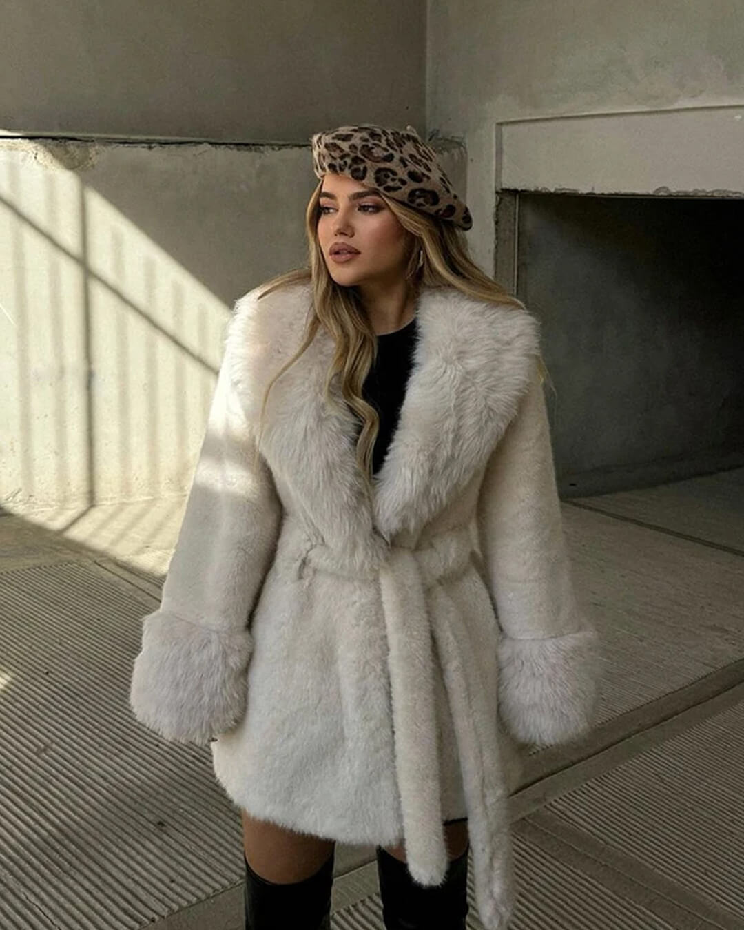 SOERA Jessa Faux Fur Trim Coat - Jackets -  White M