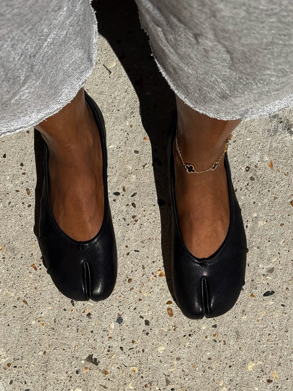 SOERA Bianca Split-Toe Leather Mules - Shoes - SOERA-345411-BLA-35-78691 Black 35