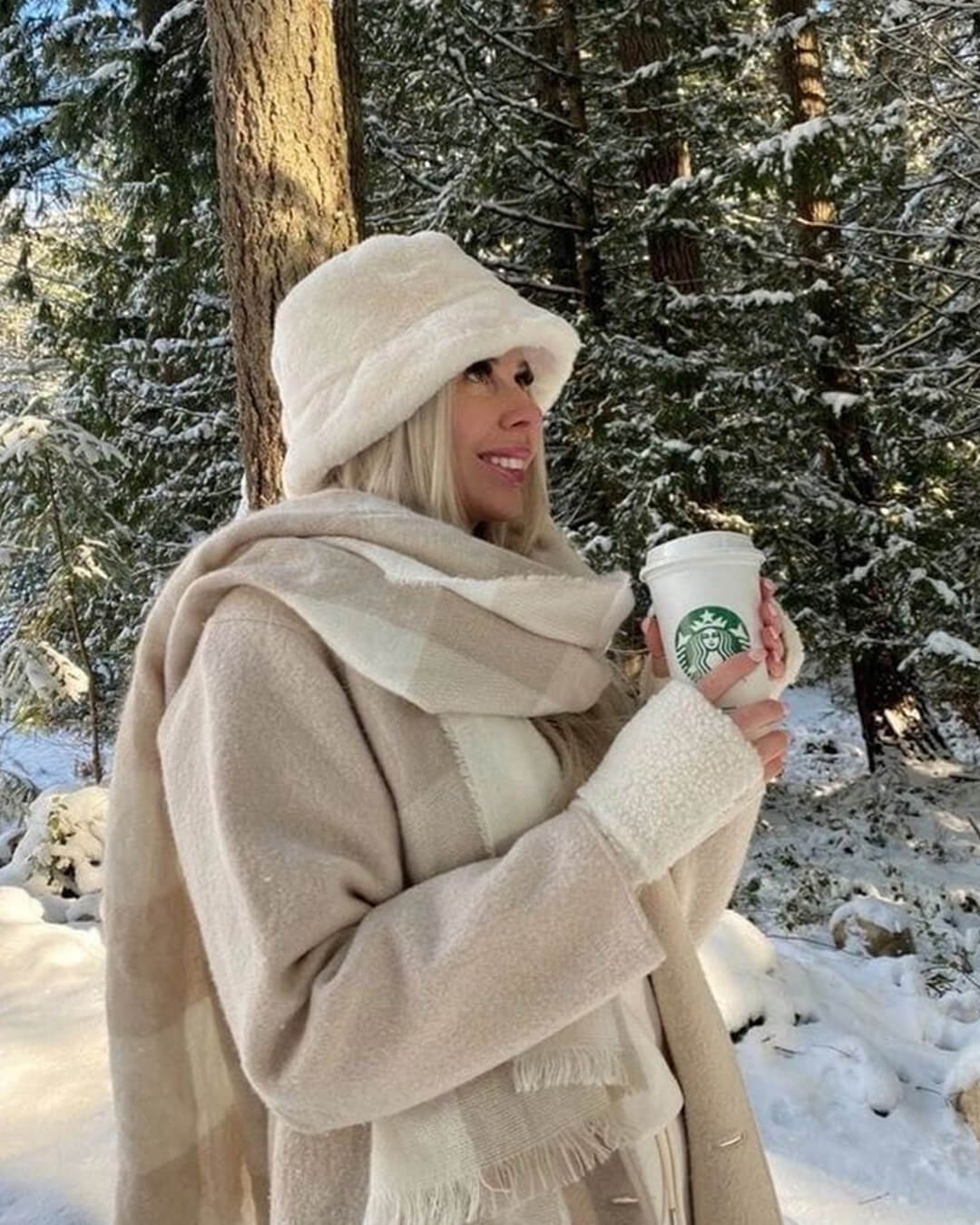 SOERA Pauleen Fluffy Bucket Hat - Winter Hats - 3256809632924783-;Cb1764102178382081802 White